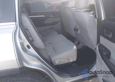 2019 Toyota Highlander Xle from USA, damaged, VIN 5TDKZRFHXKS574489